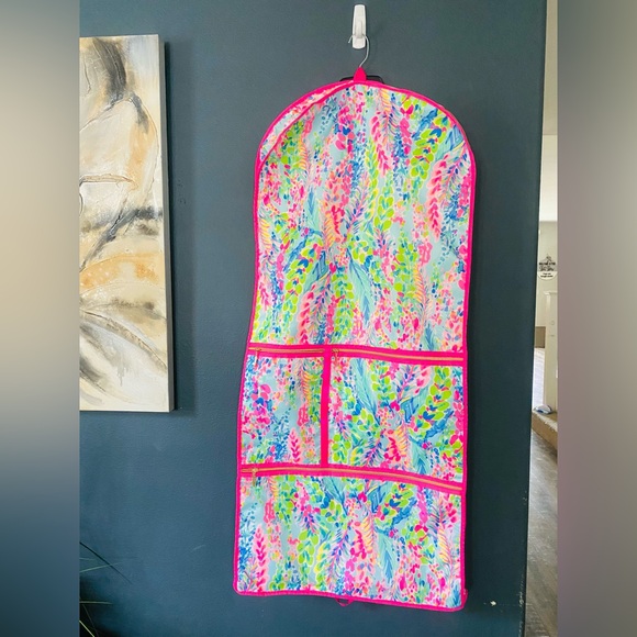 Lilly Pulitzer garment travel bag suitcase catch the wave nwot - Picture 3 of 7
